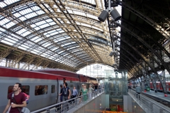 ドイツ＆ベルギーの旅　ケルン中央駅到着・・・で