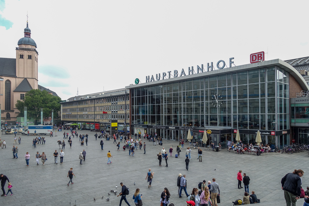 ケルン中央駅表玄関