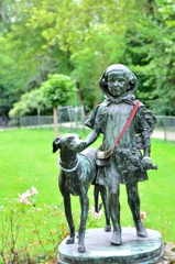 フランダースの旅　少女と犬