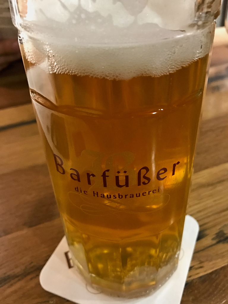 駅前で一杯♪