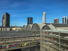 ホテルよりフランクフルト中央駅を望む