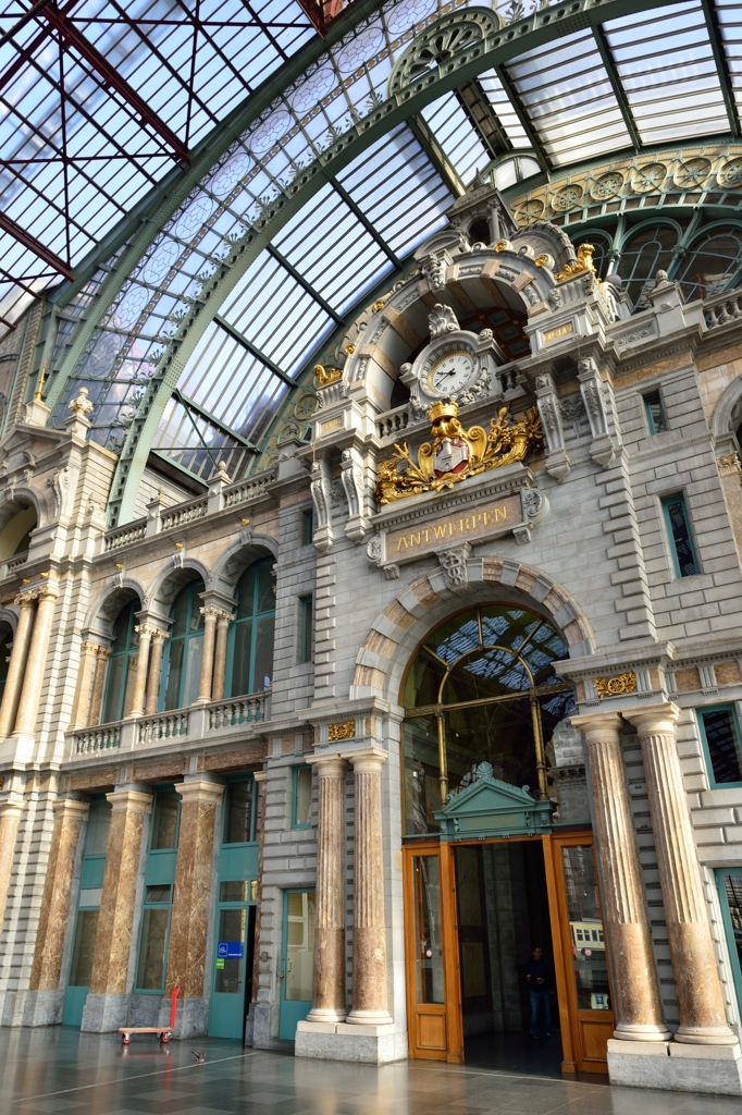 フランダースの旅　アントウェルペン中央駅５
