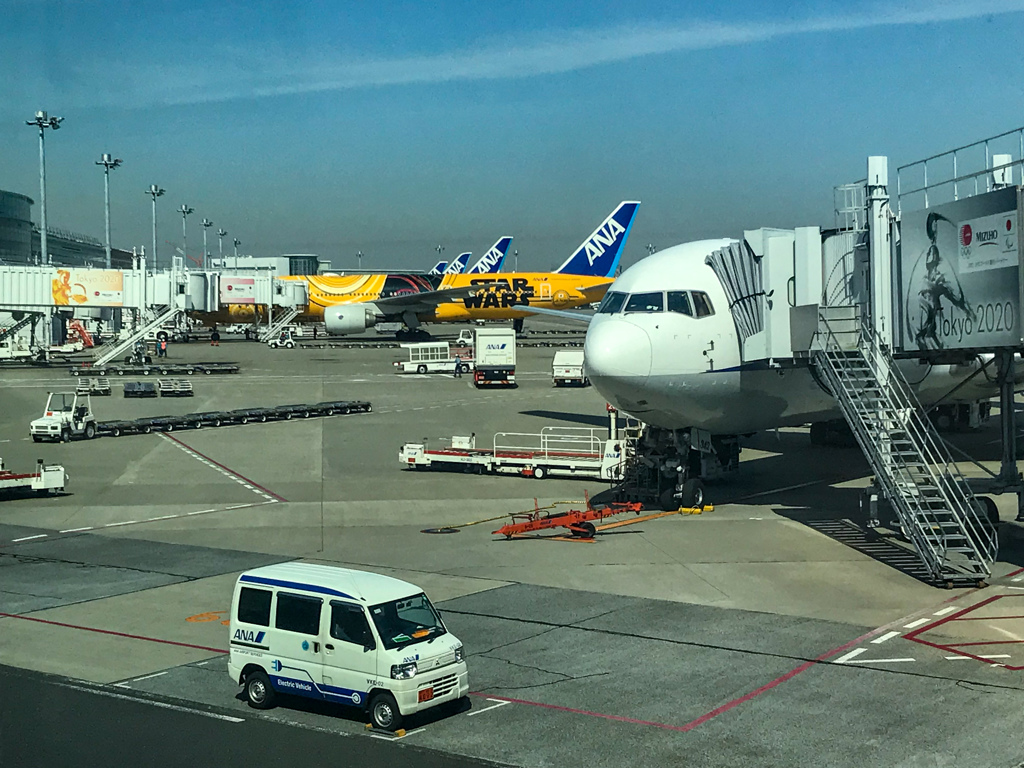 東京国際空港到着