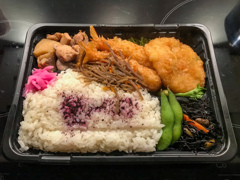 日本人経営日本食材スーパーのお弁当♪