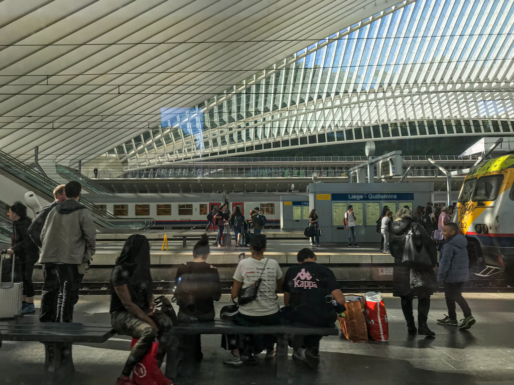 近代的なリエージュ＝ギユマン駅Liège-Guillemins