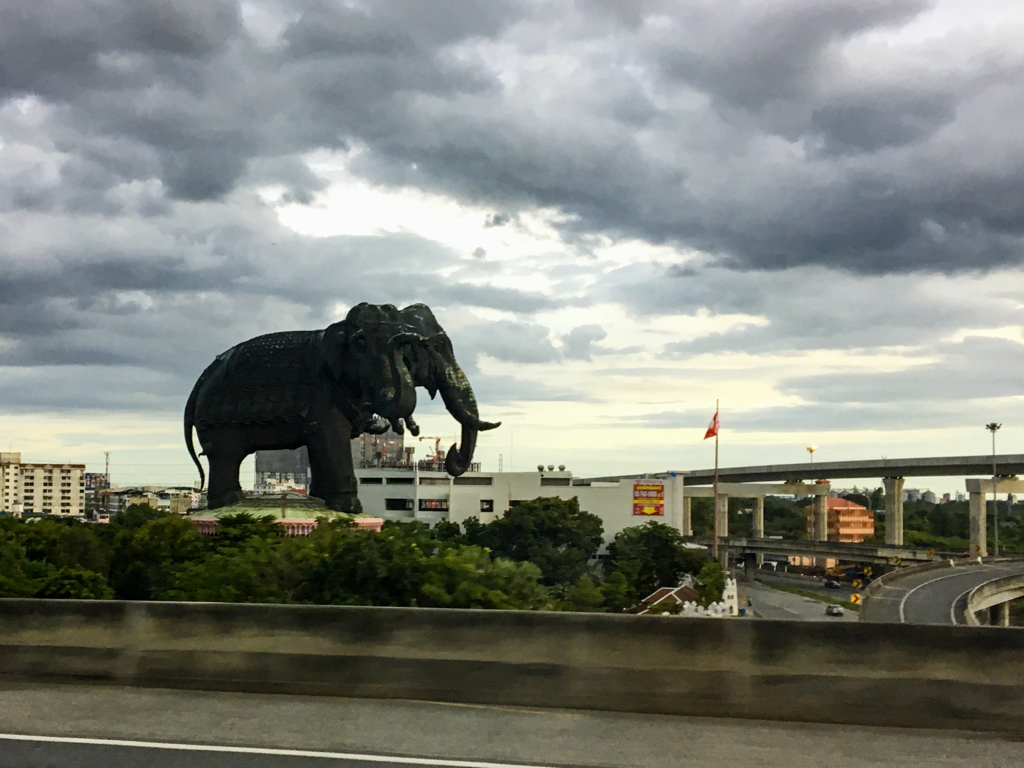 掘出し写真　巨大な象！＠タイ・サムットプラーカーン