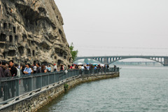 2005年中国の旅２　伊河に迫る岩壁 龍門石窟＠河南省 洛陽