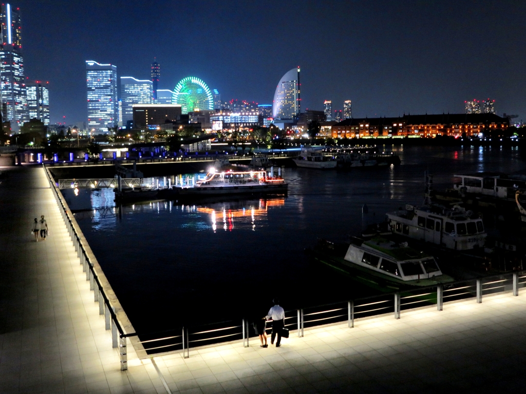 それぞれの夜景