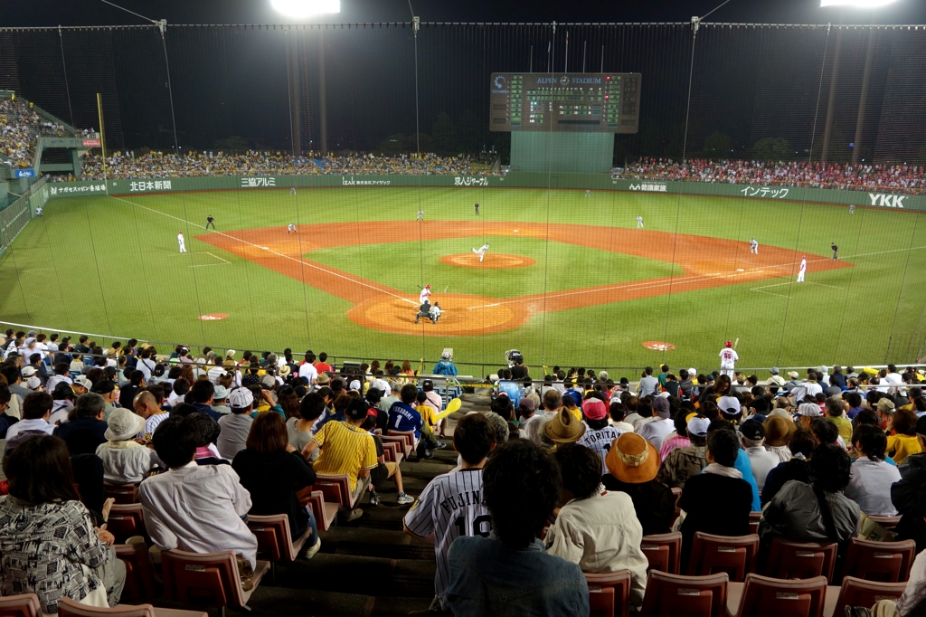 プロ野球速報　広島ー阪神 ２：７