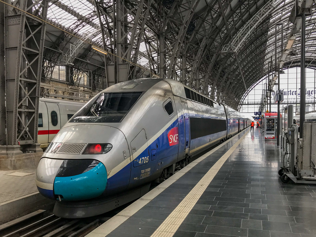 フランス国鉄TGV ＠フランクフルト中央駅
