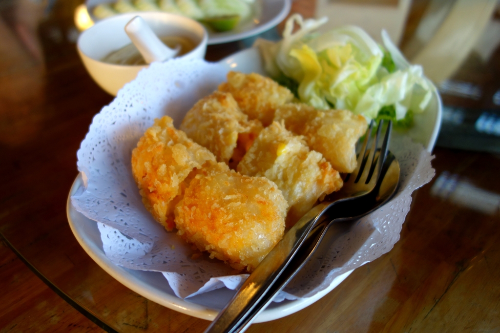 タイの旅　タイランド湾の海辺で美味しい夕食２