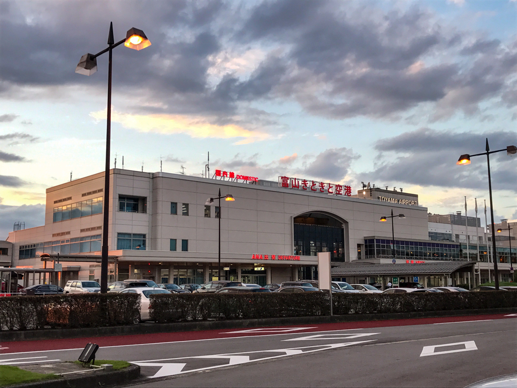 掘出し写真　富山からインドへ！＠富山きときと空港