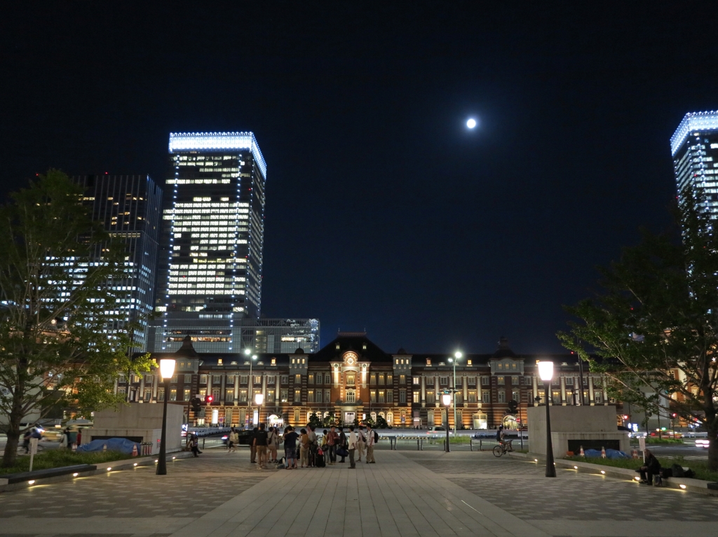 東京駅　仲秋の名月 前夜・続き