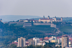 2006年ドイツの旅　SAより望遠 マリエンベルク要塞＠ヴュルツブルク