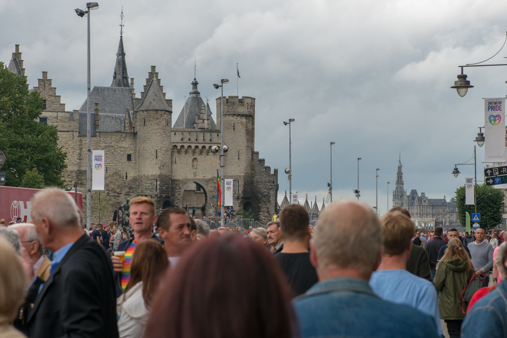 わぉ〜人だかり！ Antwerp PRIDE