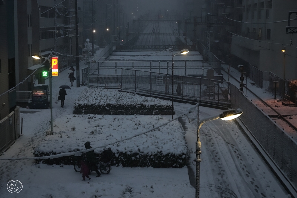 家路を急ぐ