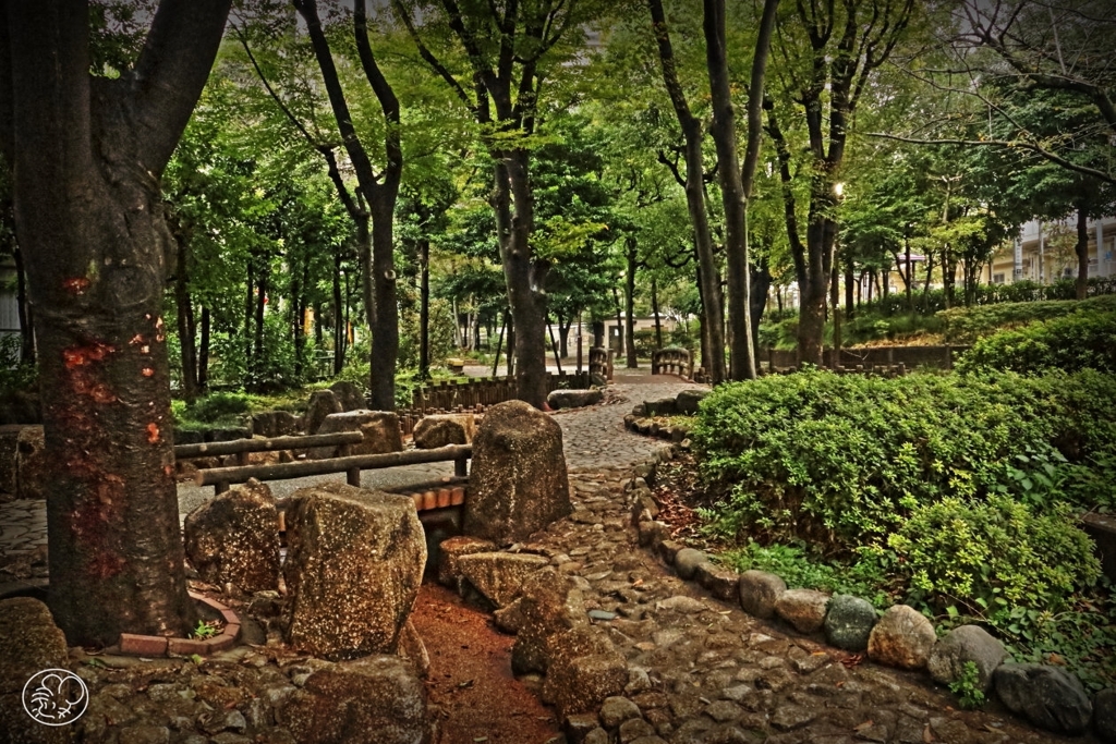 誰もいない公園