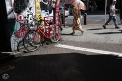 センター街の日蔭から