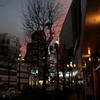 夕闇迫る街