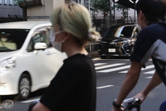 早朝の信号待ち