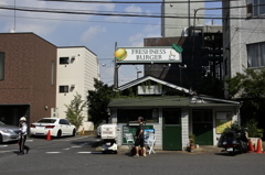 街角のバーガー屋さん