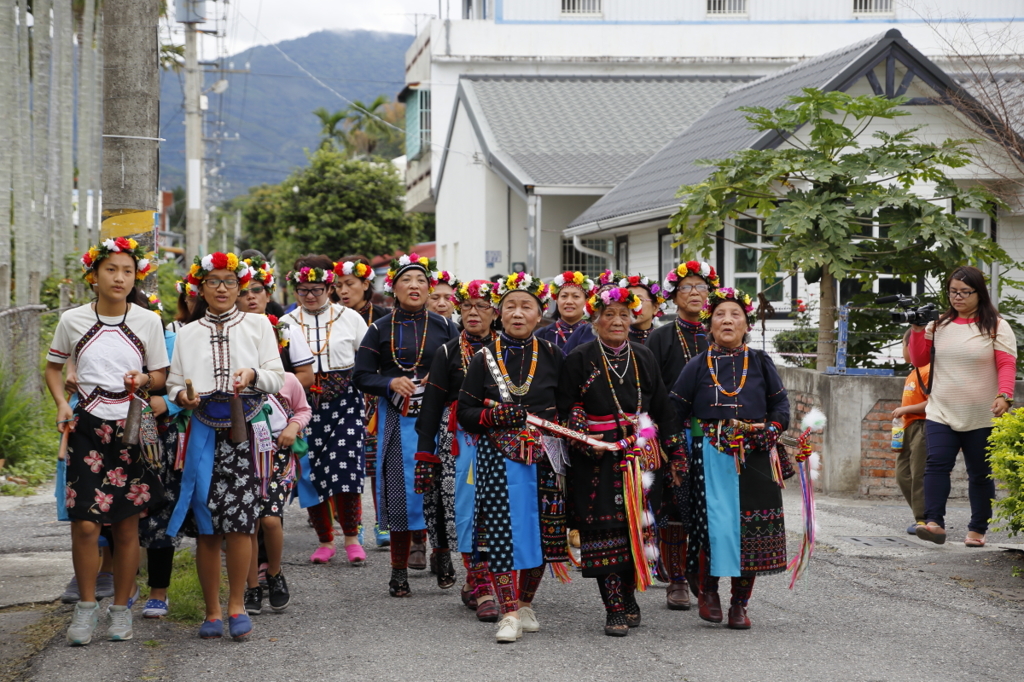 女の祭りー３