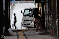 新宿駅前６時２３分