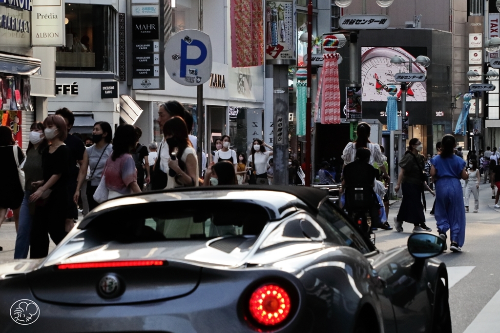 日暮れ前、渋谷センター街　１１
