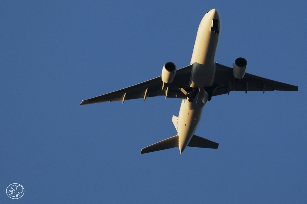 羽田空港の新着陸コースの旅客機 －３