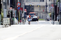 風を残して走り去る