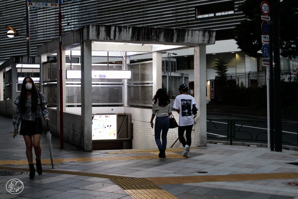 朝の階段