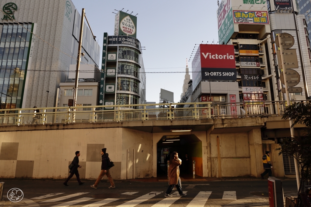 新宿南口陸橋