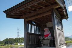 お堂の中