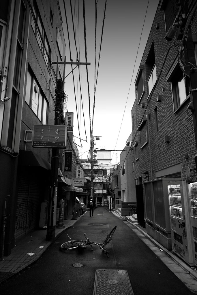 午前６時　４