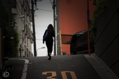 坂道を登り切れば