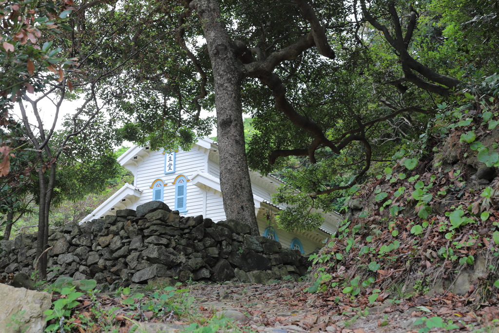江上教会、の右側の木の枝がハートの形に見えると言われたのですが、、、