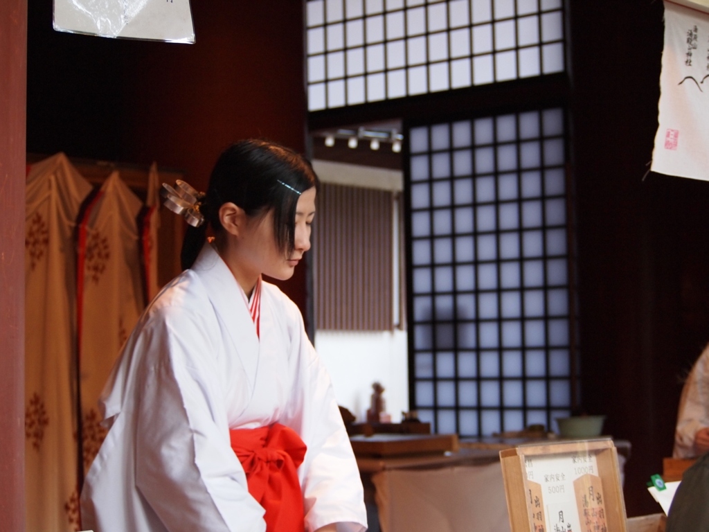 巫女さん