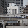 赤羽駅付近を疾走する新幹線