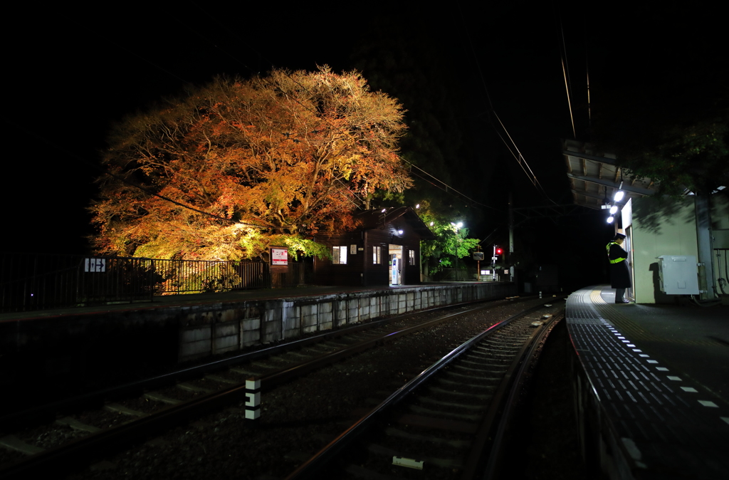 二ノ瀬駅に静寂の時が戻る