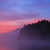 桧原湖の黎明　～湖面を漂う朝靄