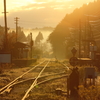 朝靄の駅にて