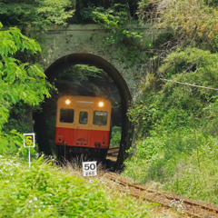 トンネルを抜けて