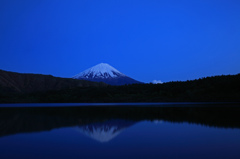 Mt.Fuji　in　evening　blue