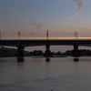 多摩川橋梁を通り過ぎる光跡