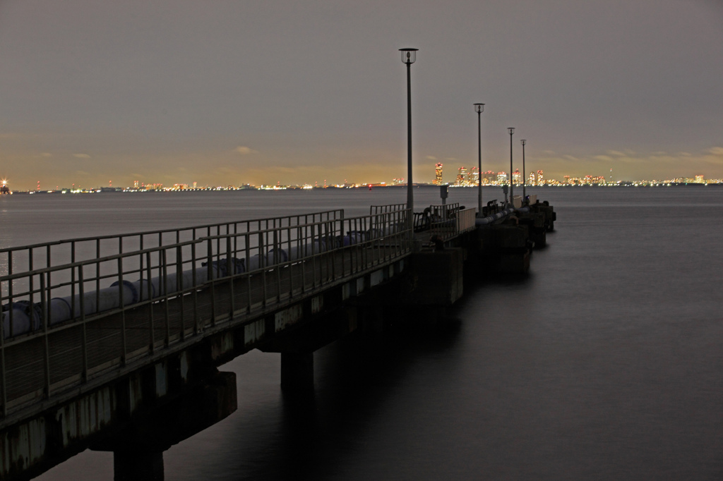 トモルコトノナイアカリ