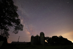 サイロと星空