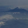 雲より高い富士の山