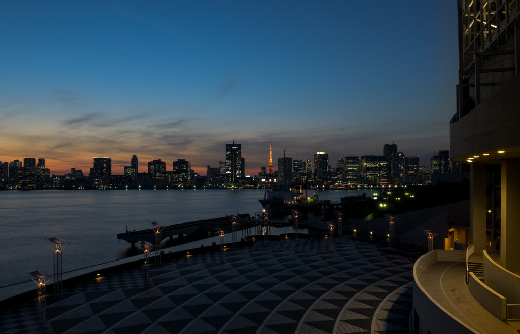 TOKYO BAY LIGHTS