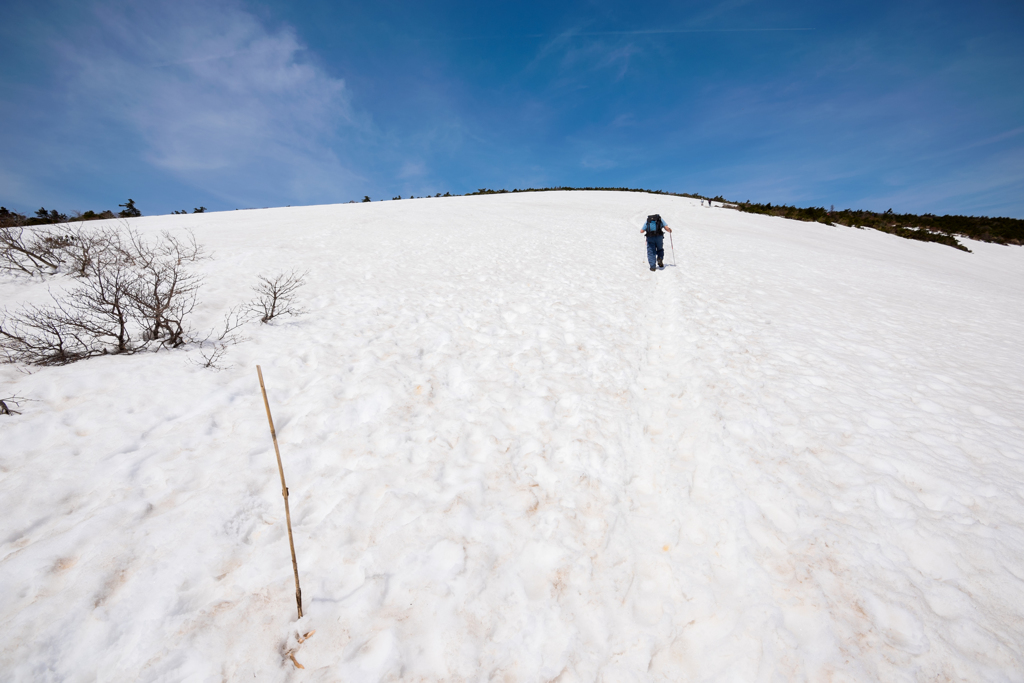残雪山行