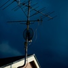TVアンテナと空